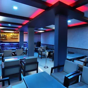 Broad Bean Hotel Tripunithura