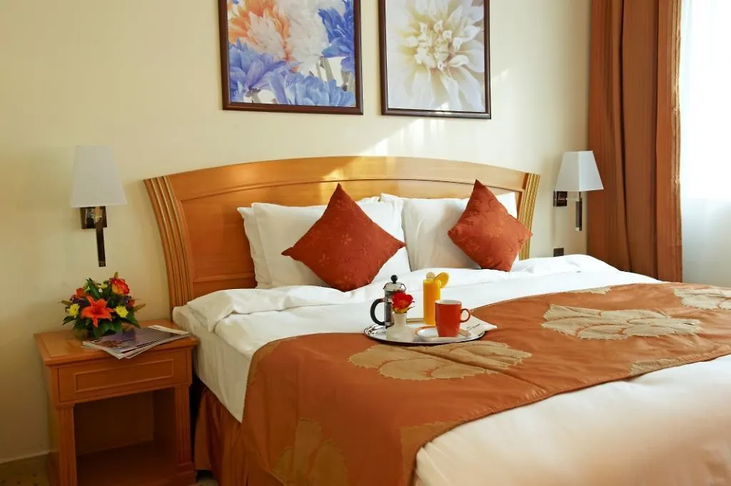 Golden Tulip Sharjah Aparthotel