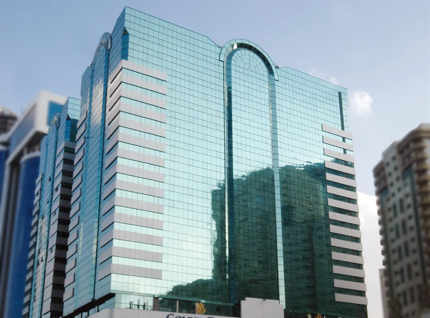 Golden Tulip Sharjah Aparthotel
