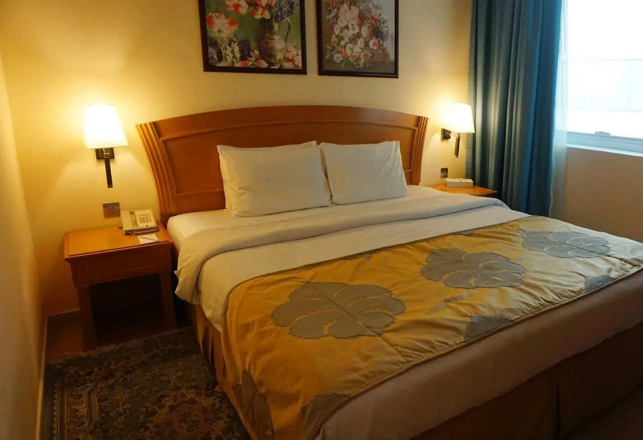 Golden Tulip Sharjah Aparthotel
