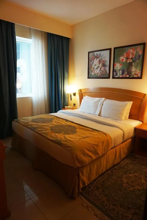 아파트호텔 Golden Tulip Sharjah 아파트 호텔