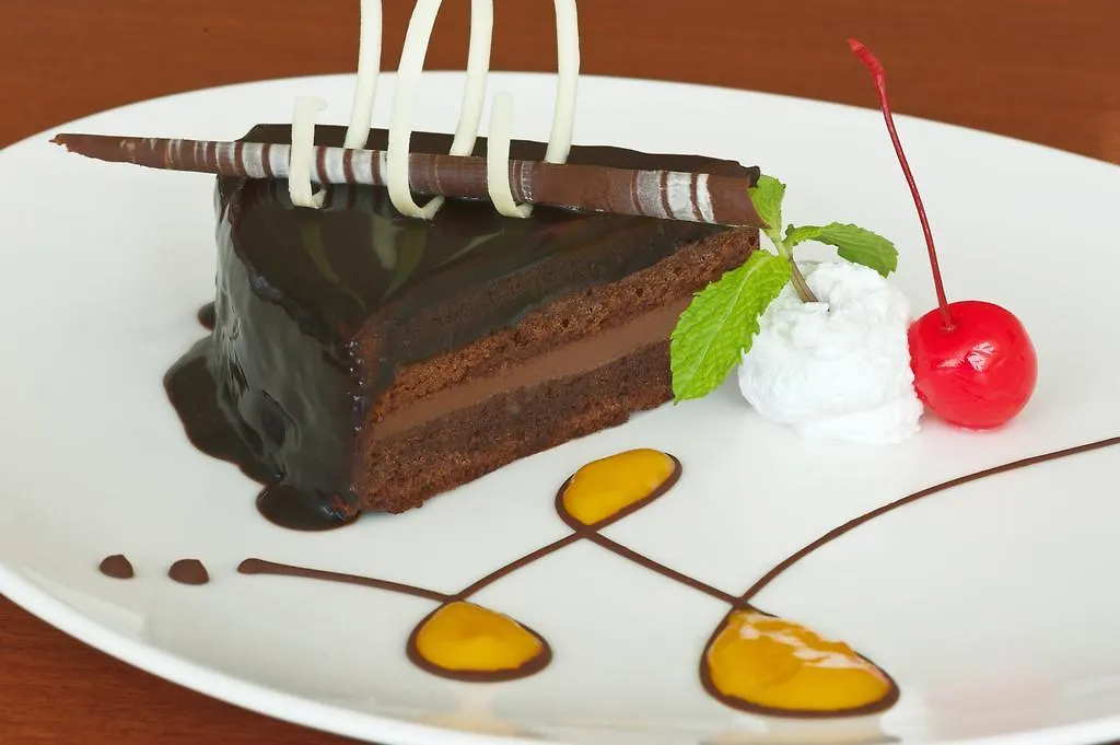 Golden Tulip Sharjah 아파트 호텔